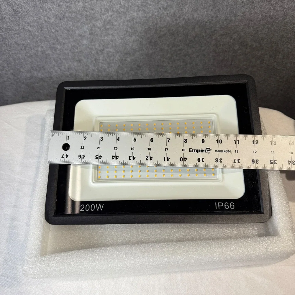 200W LED Flood Light Outdoor Security Spotlight IP65 Waterproof‎ 120 Beam Angle